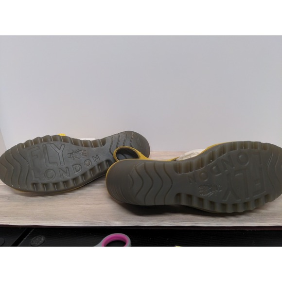 Mustard Yellow NWOB Fly 39 EU London Lace Up Platform Sandals With Rubber Soles - Picture 3 of 9